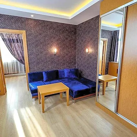 Grand Elmira מלון דירות 3*