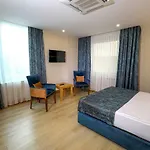 Grand Elmira Ξενοδοχείο με διαμερίσματα 3*