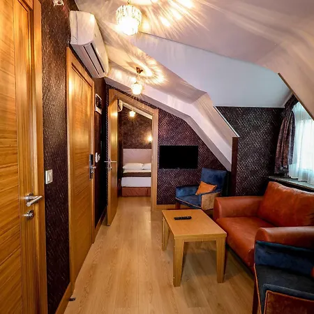 Grand Elmira Hotel apartamentowy 3*