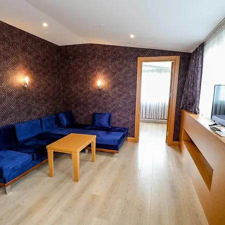 Grand Elmira Hotel apartamentowy 3*